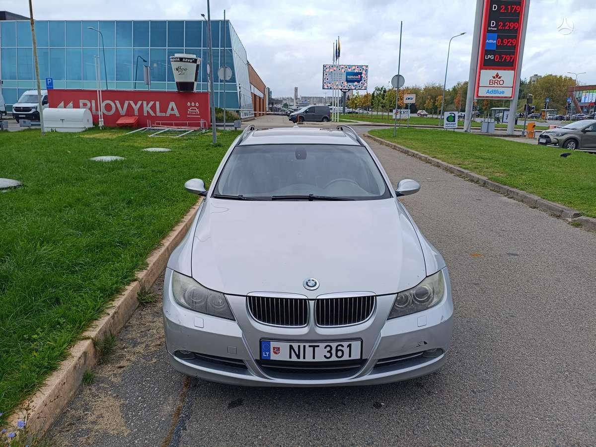 BMW 330 2007 — photo 12