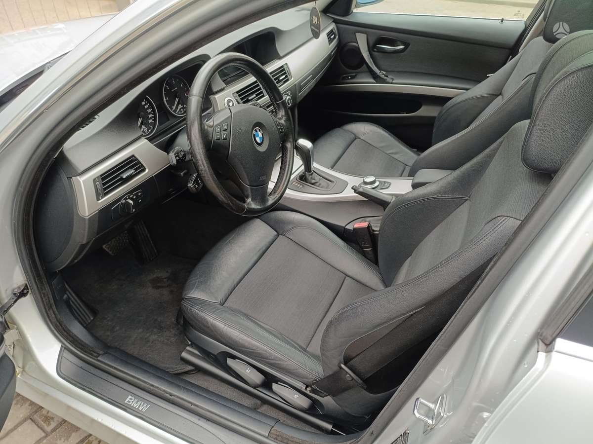 BMW 330 2007 — photo 20
