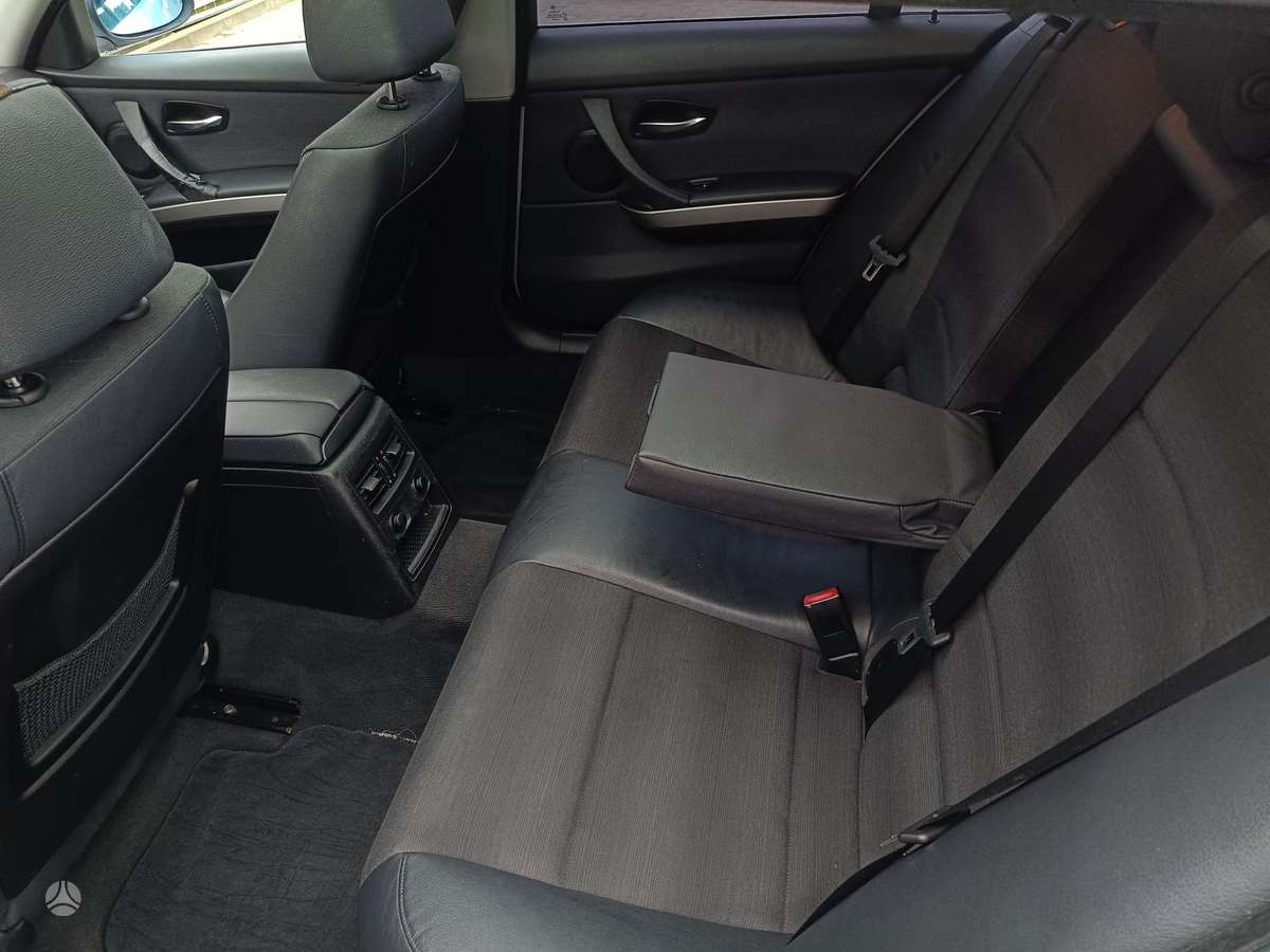 BMW 330 2007 — photo 29