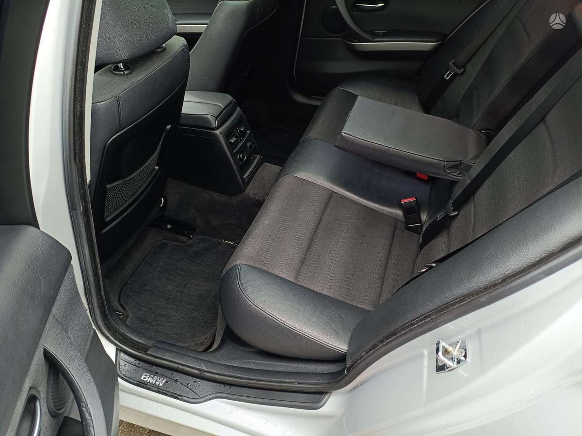 BMW 330 2007 — photo 30