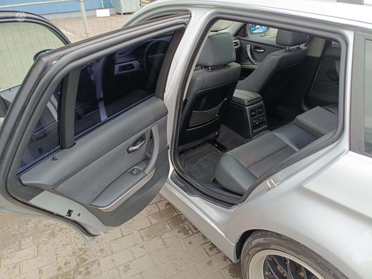 BMW 330 2007 — photo 31