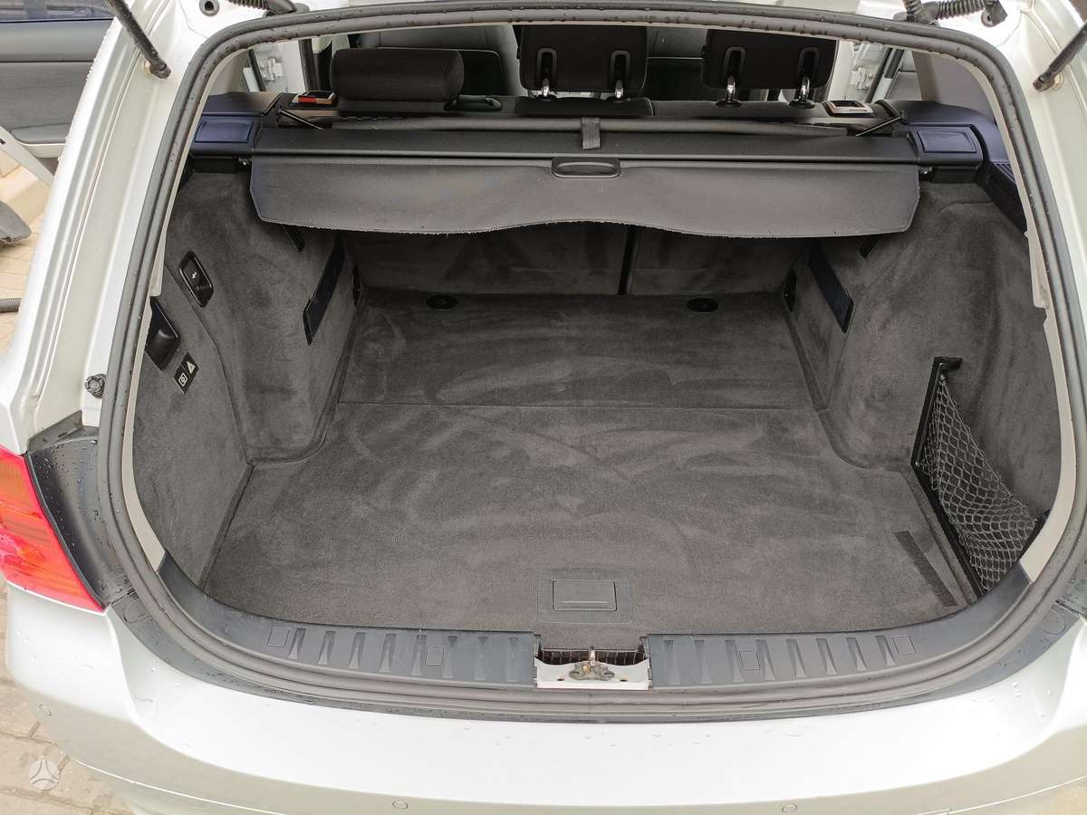 BMW 330 2007 — photo 35