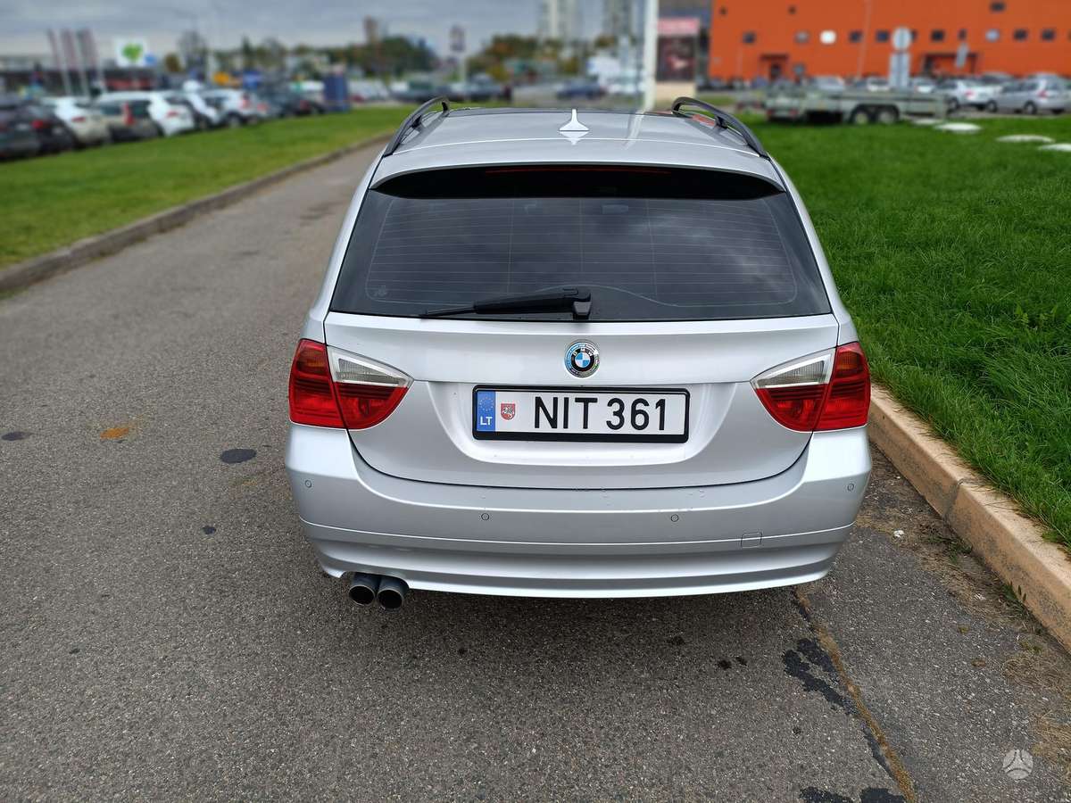BMW 330 2007 — photo 7