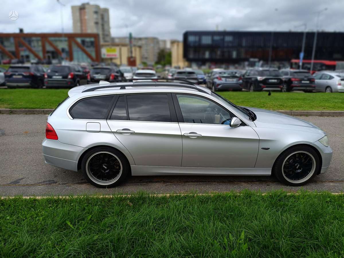 BMW 330 2007 — photo 9