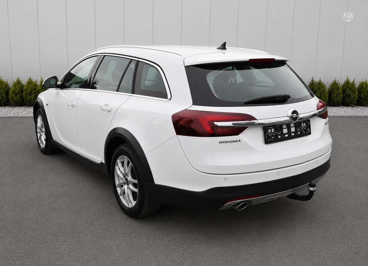 Opel Insignia 2014 — interior