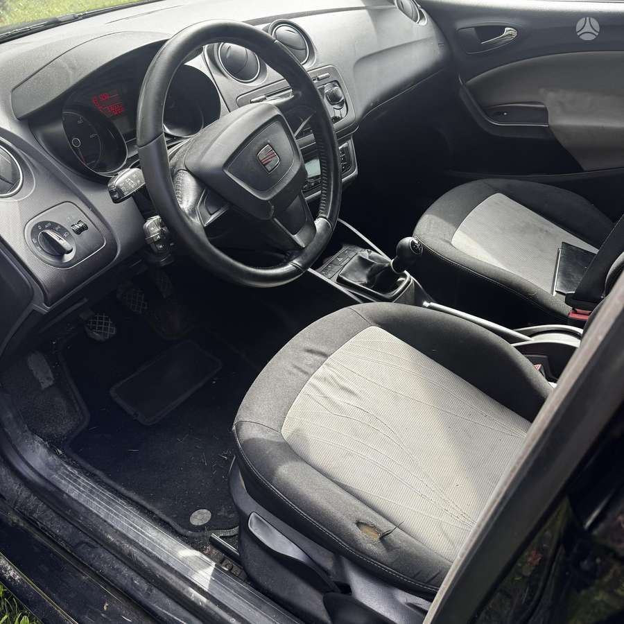 Seat Ibiza 2012 — photo 8