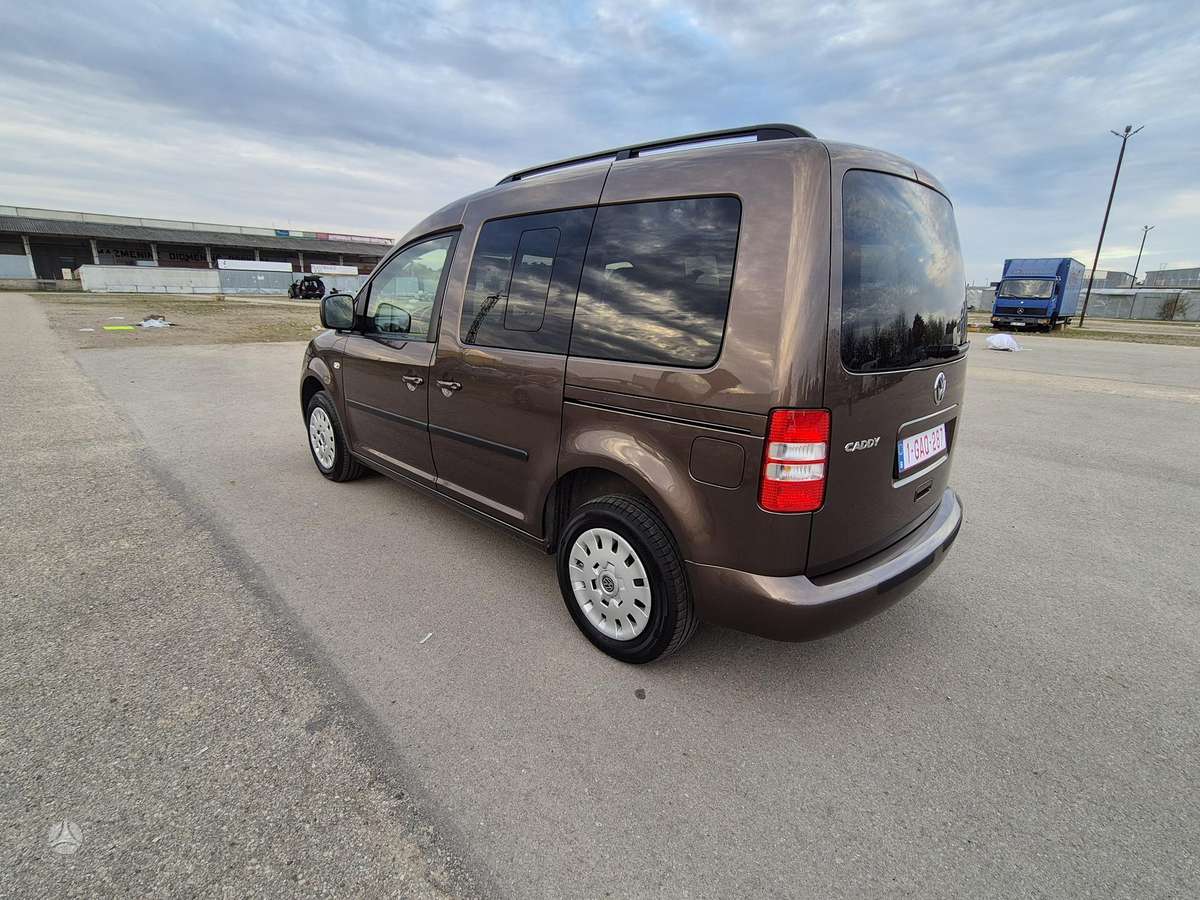 Volkswagen Caddy 2014 — engine 1600 cm³
