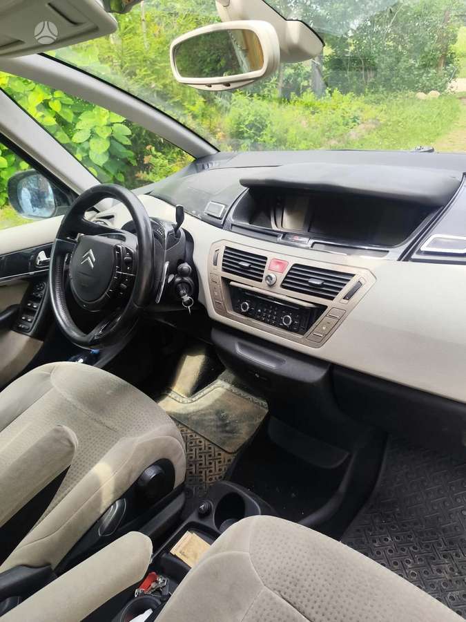 Citroen C4 2008 — engine 1997 cm³, 136 HP (100kW)