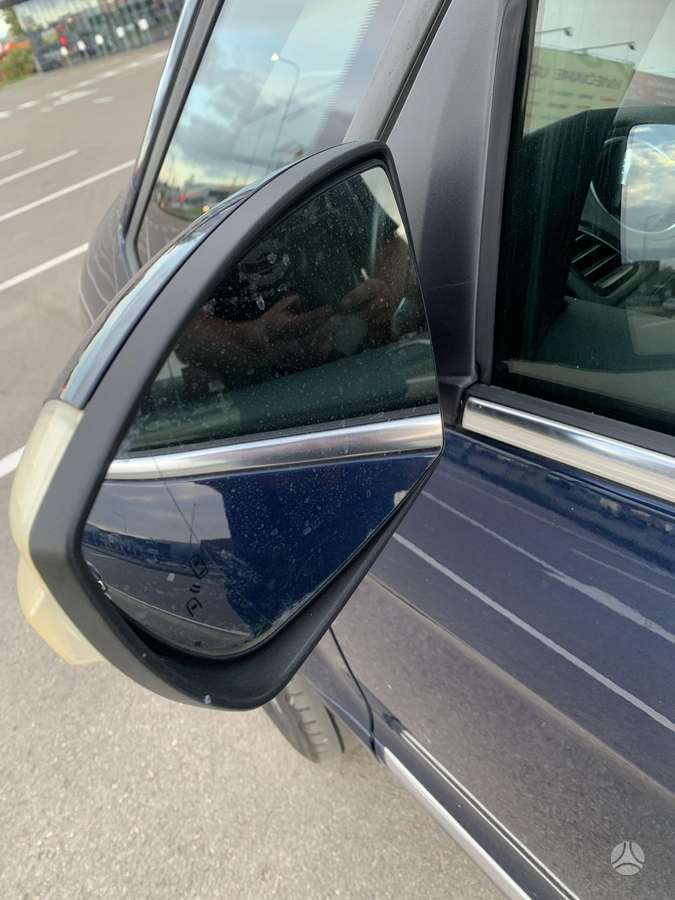 Ford Galaxy 2011 — photo 12