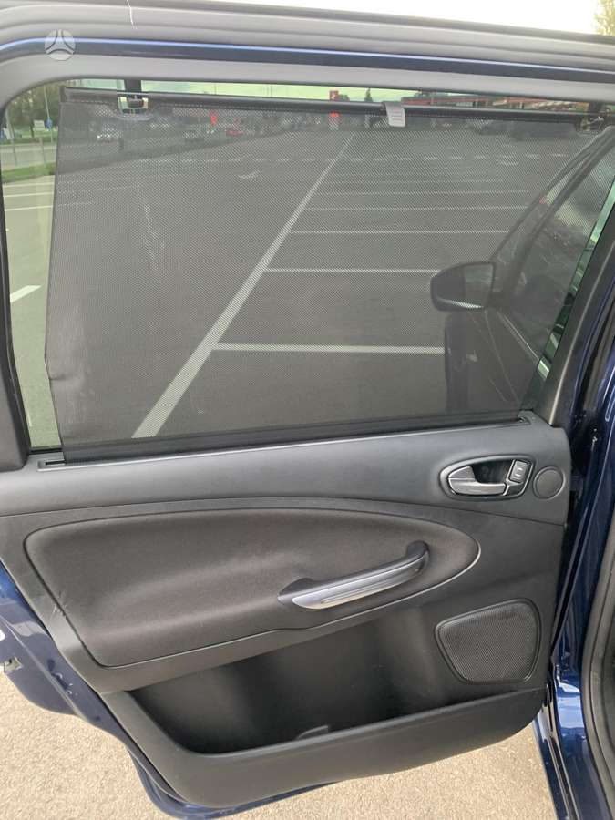 Ford Galaxy 2011 — photo 14