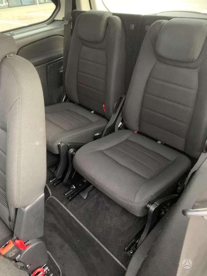 Ford Galaxy 2011 — photo 15