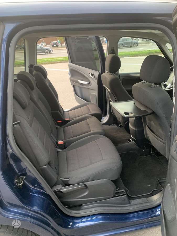 Ford Galaxy 2011 — photo 18