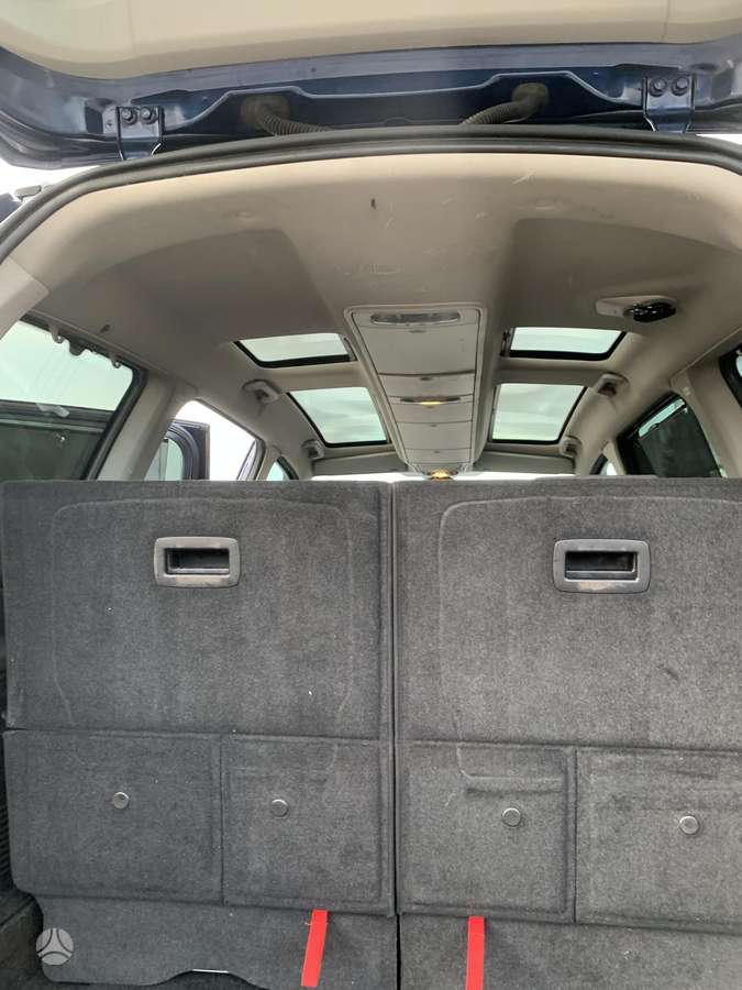 Ford Galaxy 2011 — photo 19