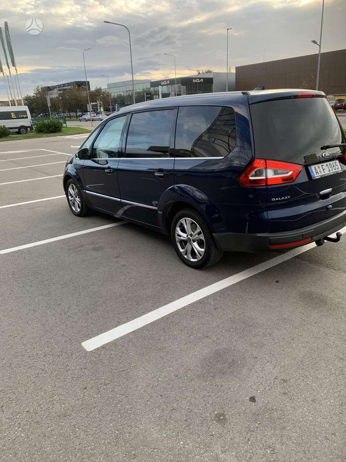 Ford Galaxy 2011 — photo 5