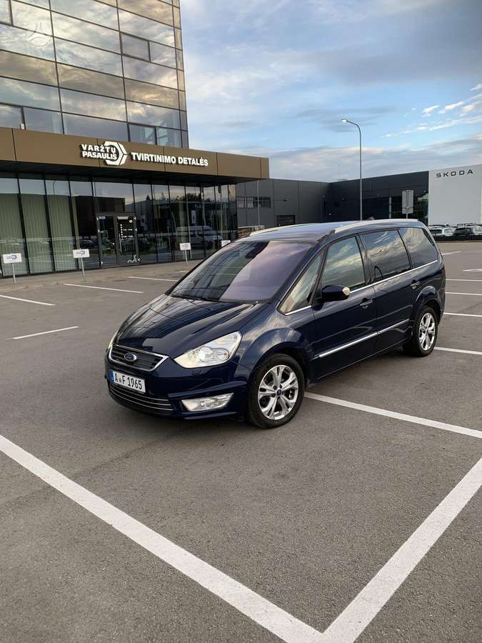 Ford Galaxy 2011 — photo 8