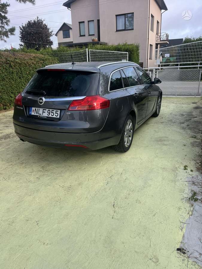 Opel Insignia 2010 — двигун 1956 cm³, 163 HP (120kW)