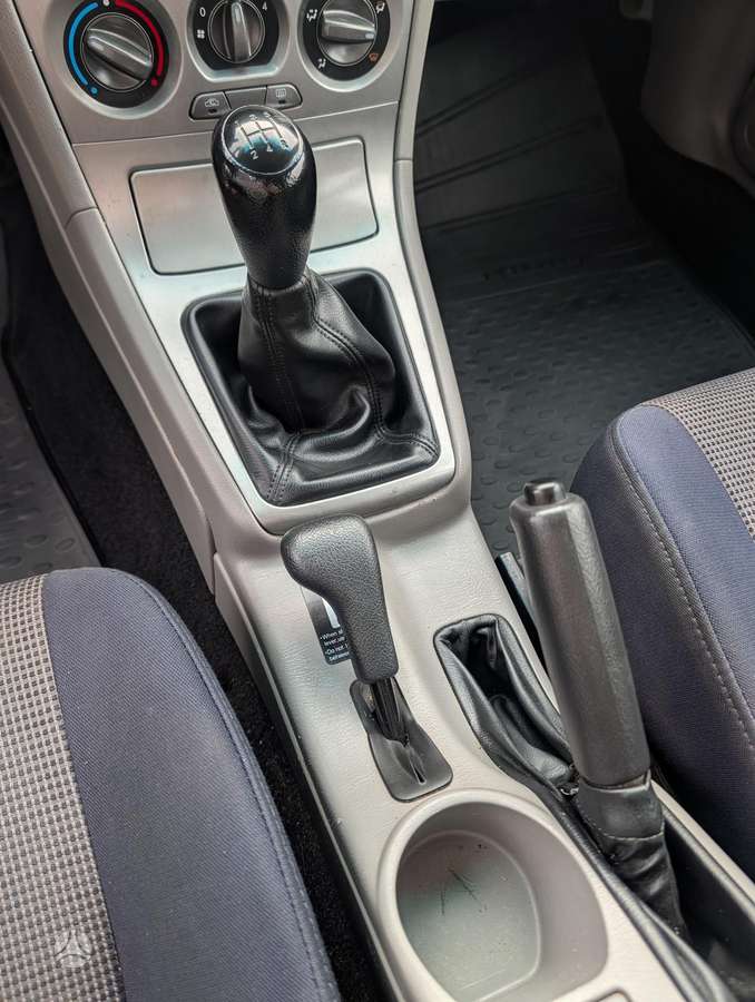 Subaru Forester 2006 — photo 19