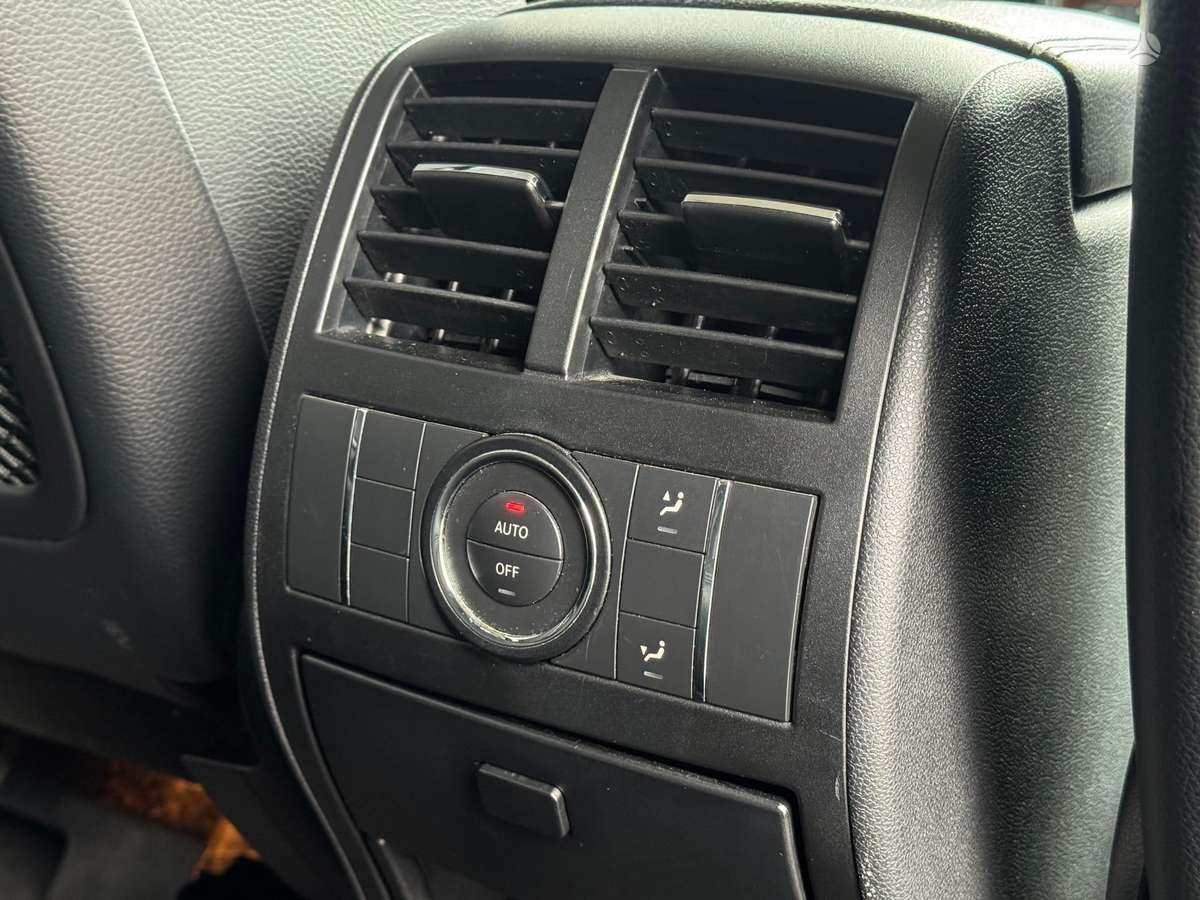 Mercedes-Benz ML320 2006 — photo 11