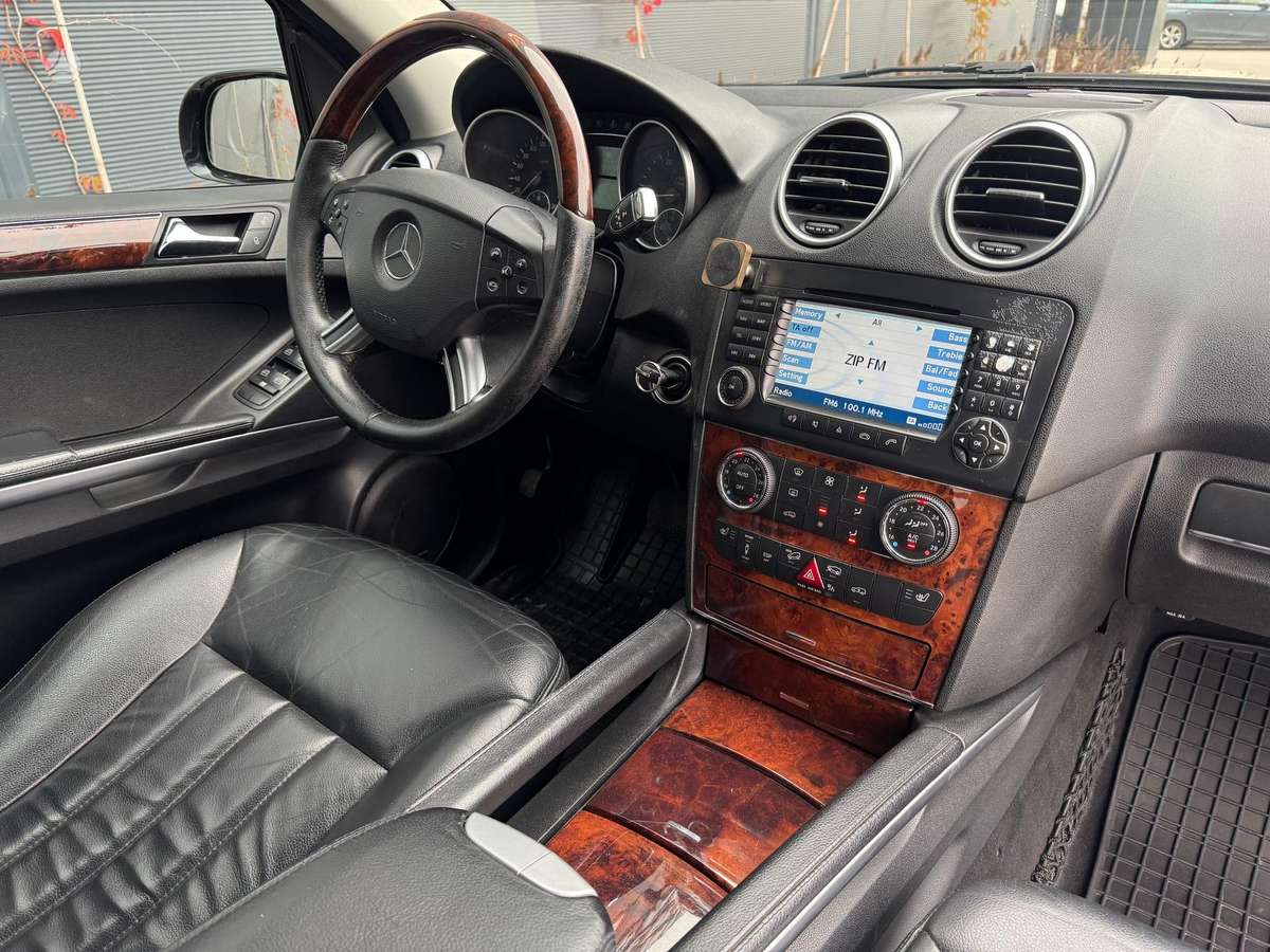 Mercedes-Benz ML320 2006 — photo 9