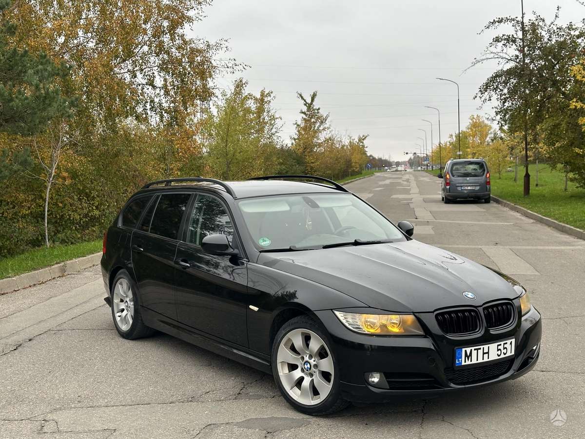BMW 320 2007 — interior