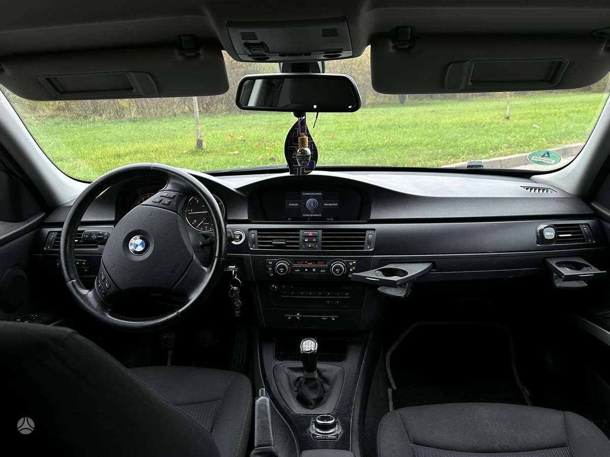 BMW 320 2007 — photo 6