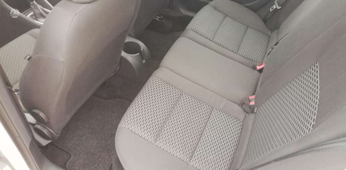 Volkswagen Golf 2009 — photo 12