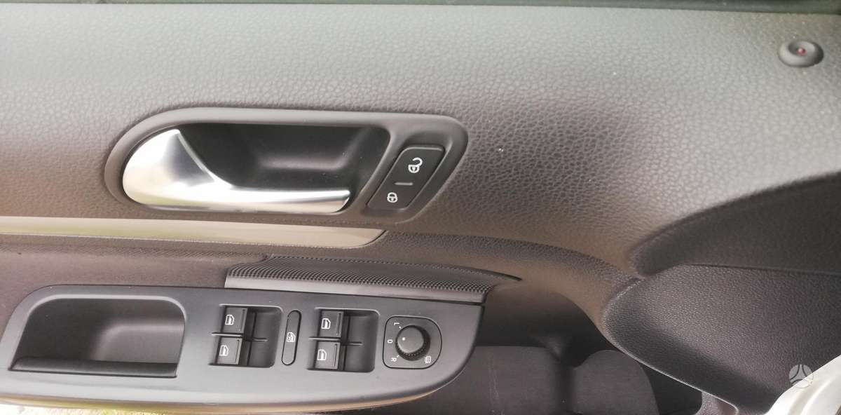 Volkswagen Golf 2009 — photo 5