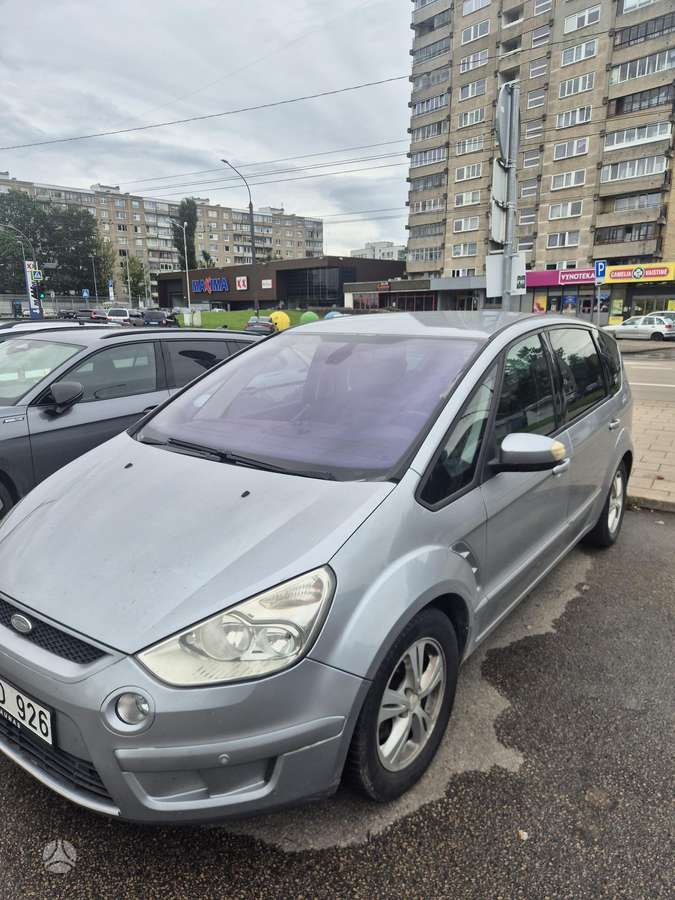 Ford S-MAX 2006 — rear view