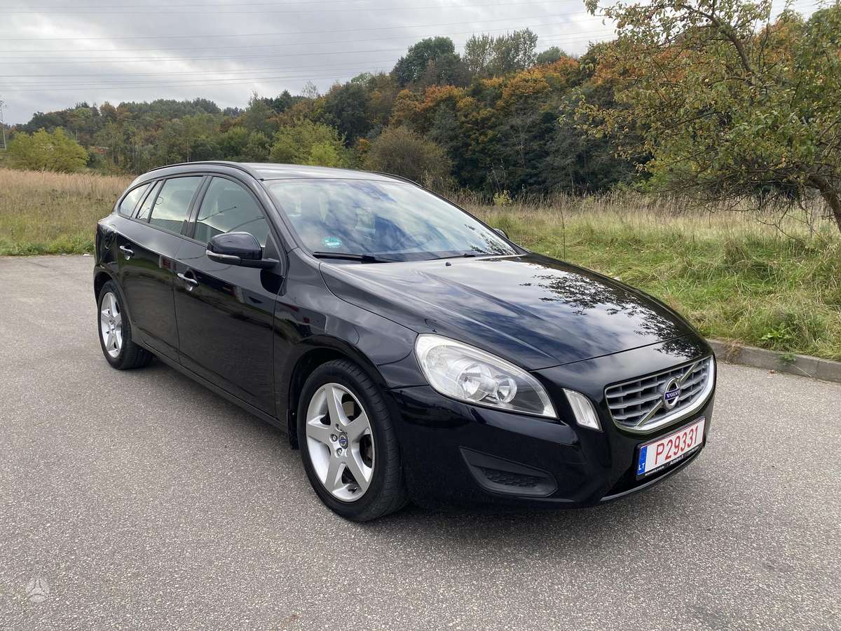 Volvo V60 2012 — двигун 1984 cm³, 163 HP (120kW)