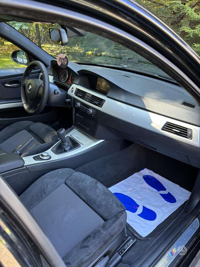 BMW 325 2006 — photo 8