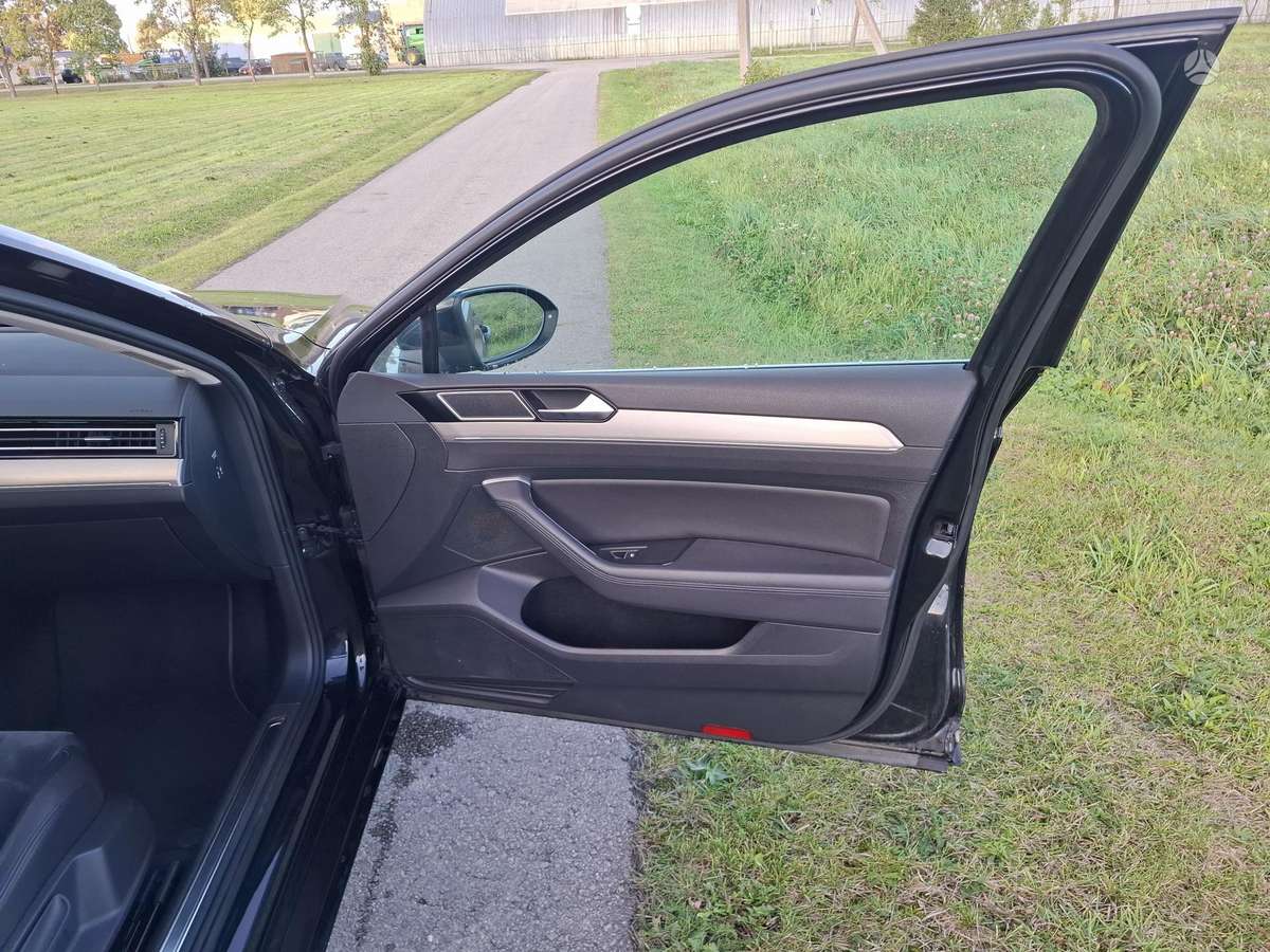 Volkswagen Passat 2015 — photo 12