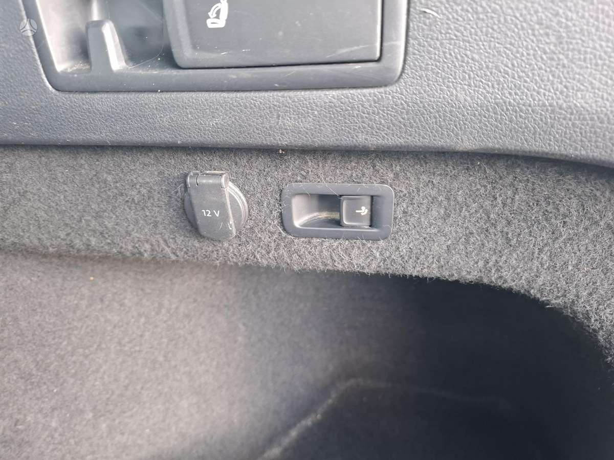 Volkswagen Passat 2015 — photo 19