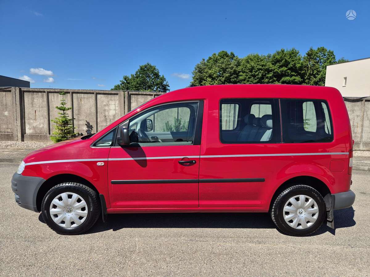 Volkswagen Caddy 2009 — rear view