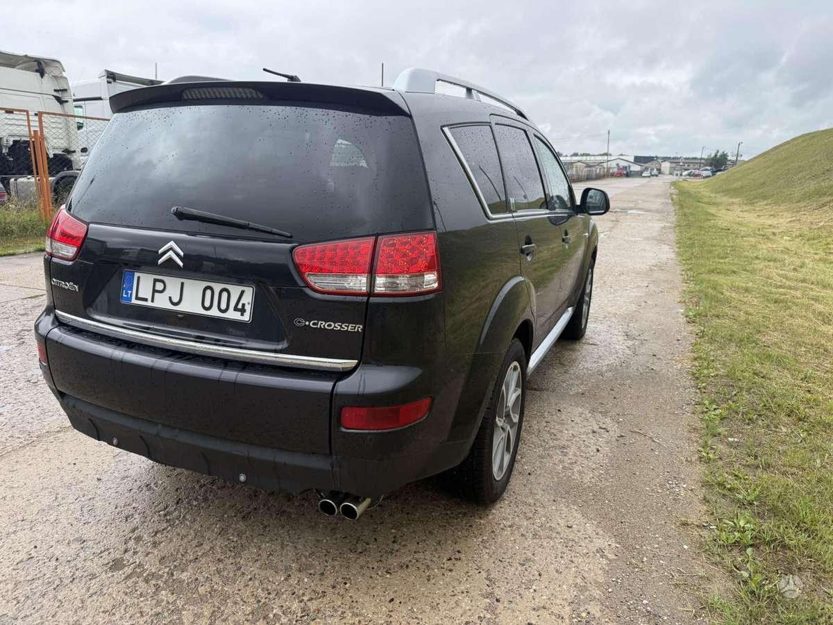 Citroen C-Crosser 2010 — двигун 2200 cm³, 156 HP (115kW)