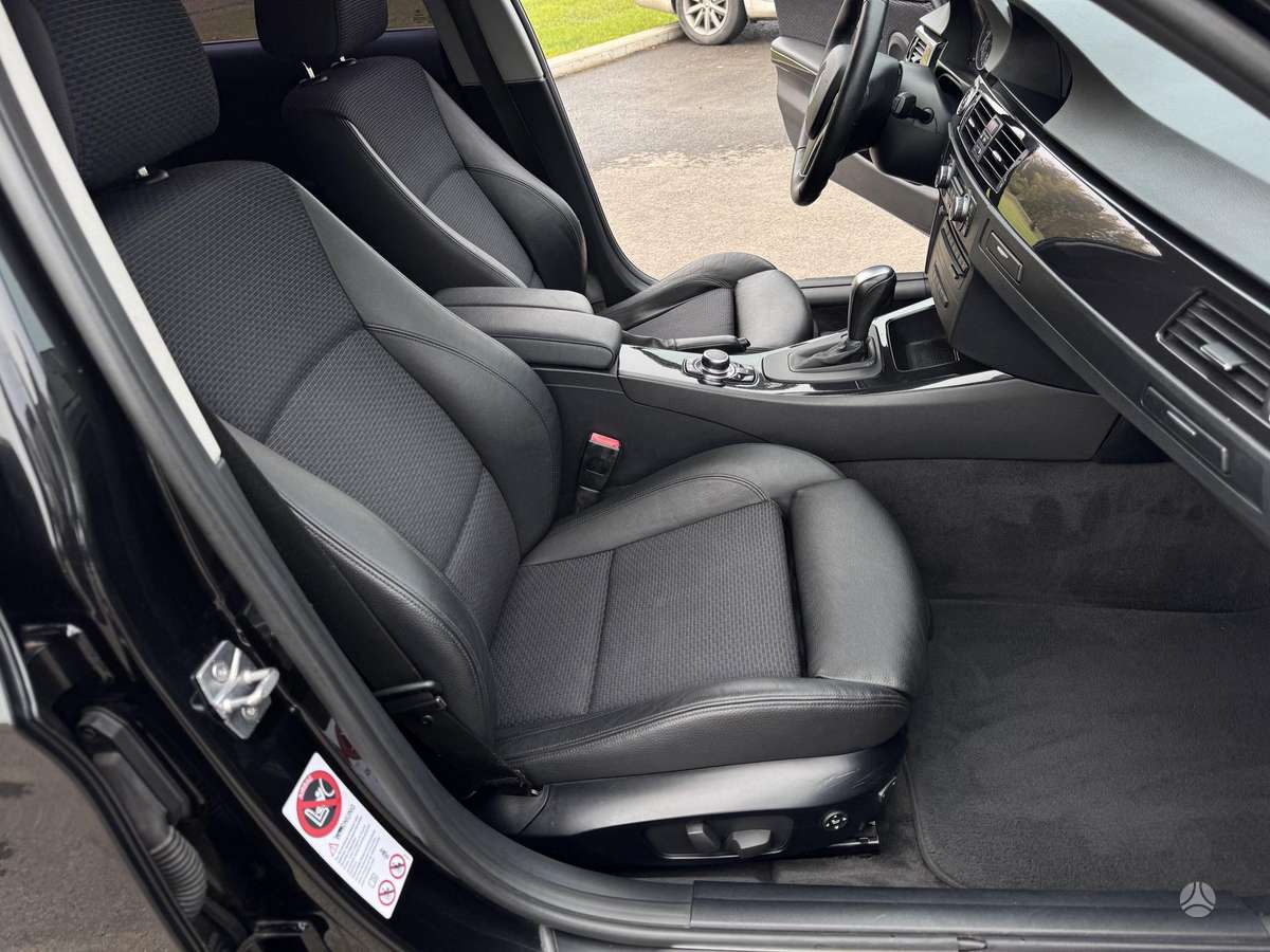 BMW 320 2011 — photo 11