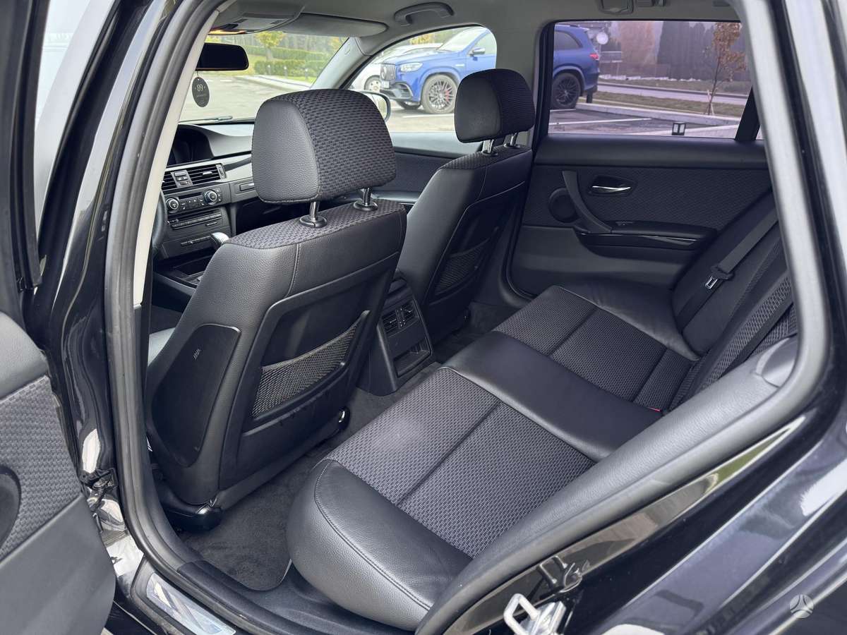BMW 320 2011 — photo 12
