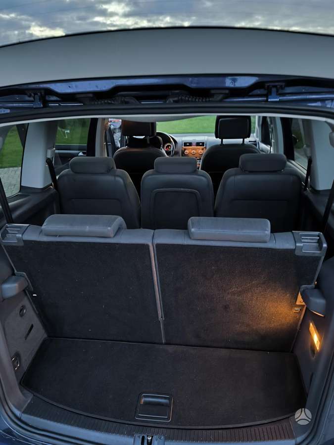 Volkswagen Touran 2013 — photo 12