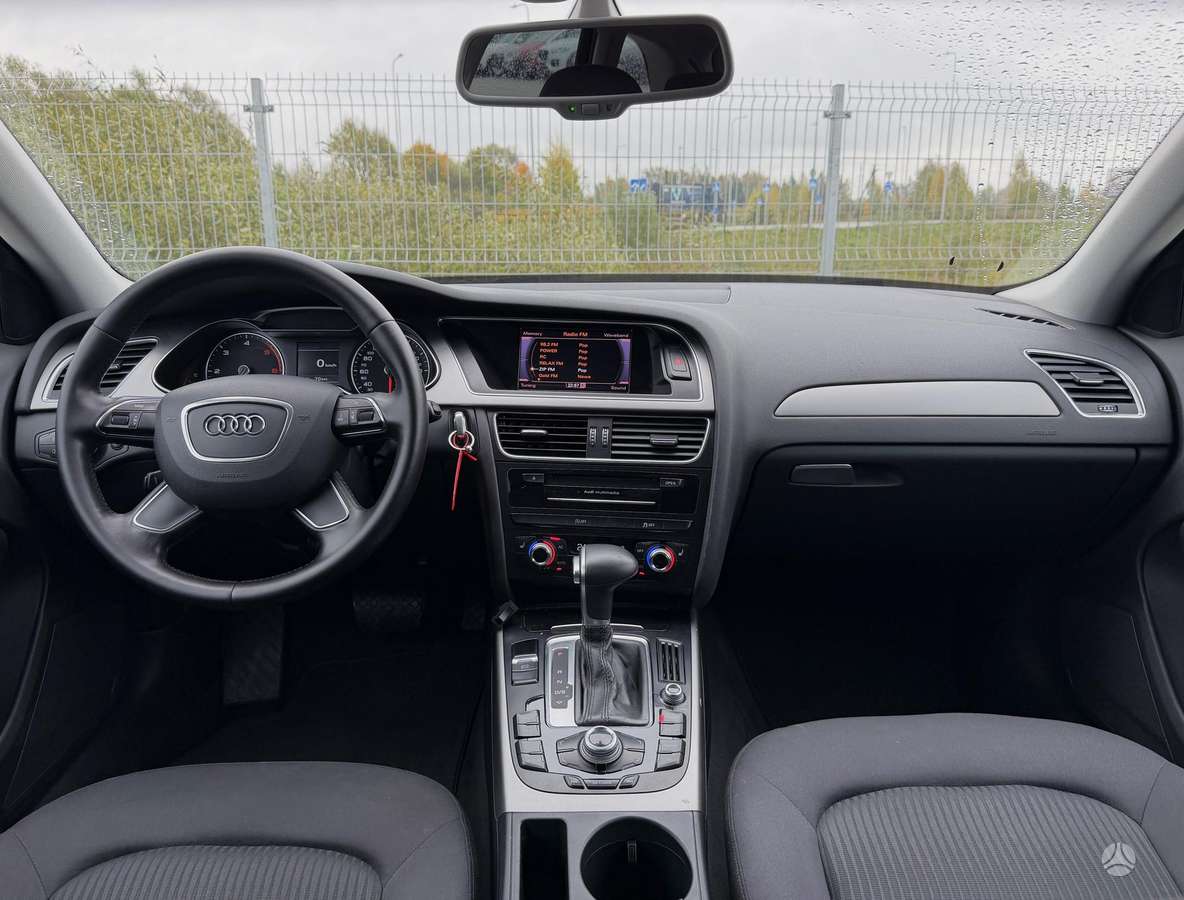 Audi A4 2013 — photo 15