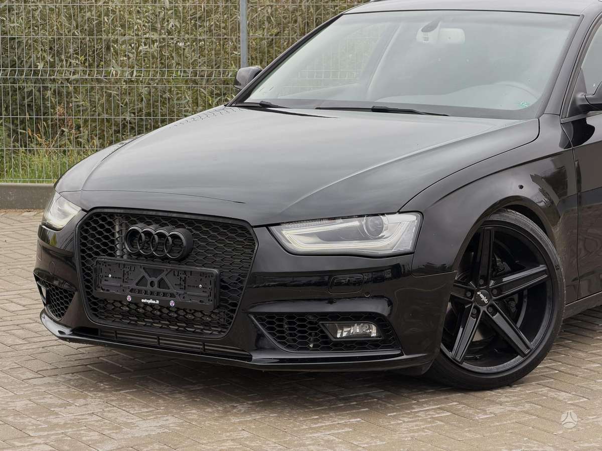 Audi A4 2013 — rear view