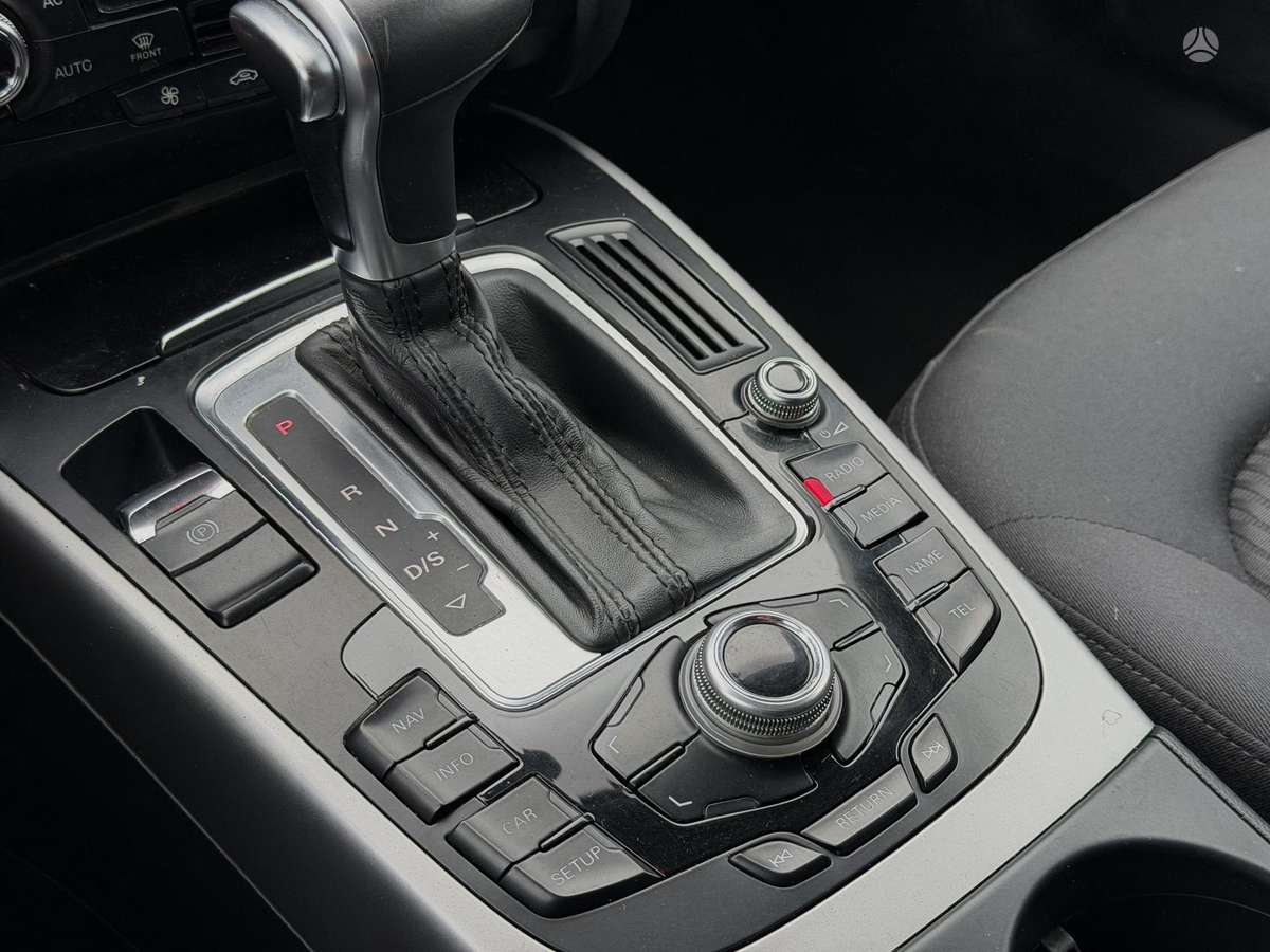 Audi A4 2013 — photo 21