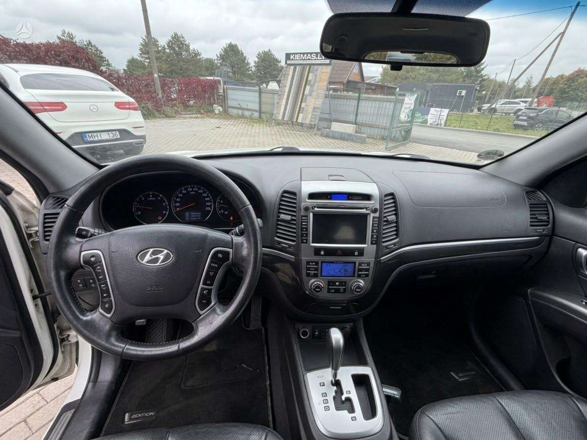 Hyundai Santa 2011 — photo 7