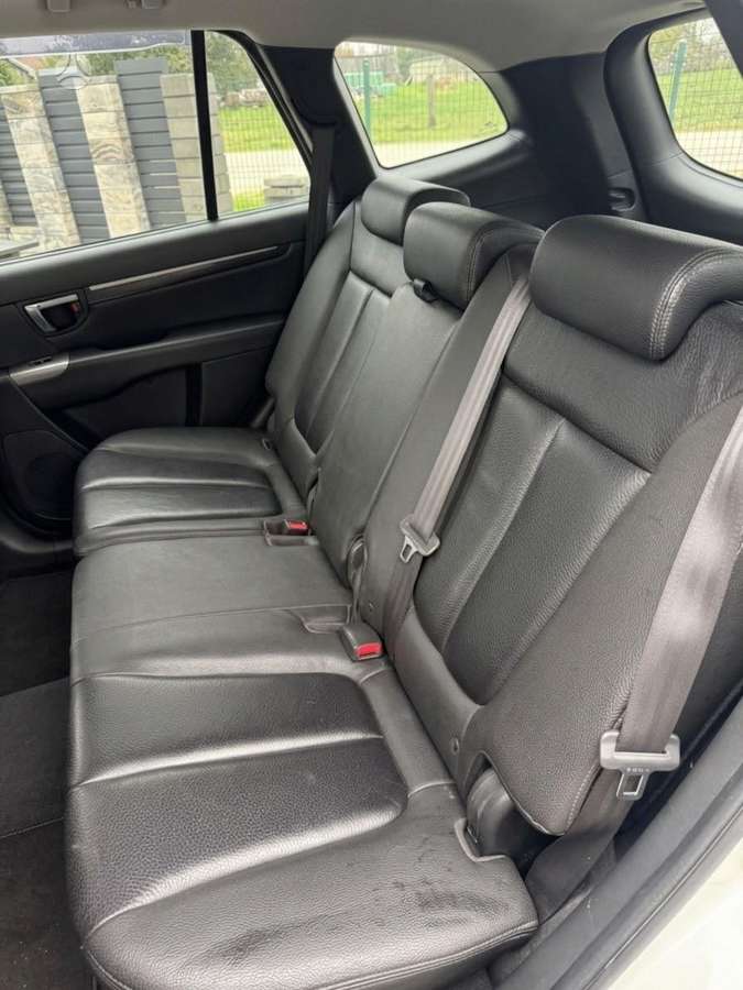 Hyundai Santa 2011 — photo 9