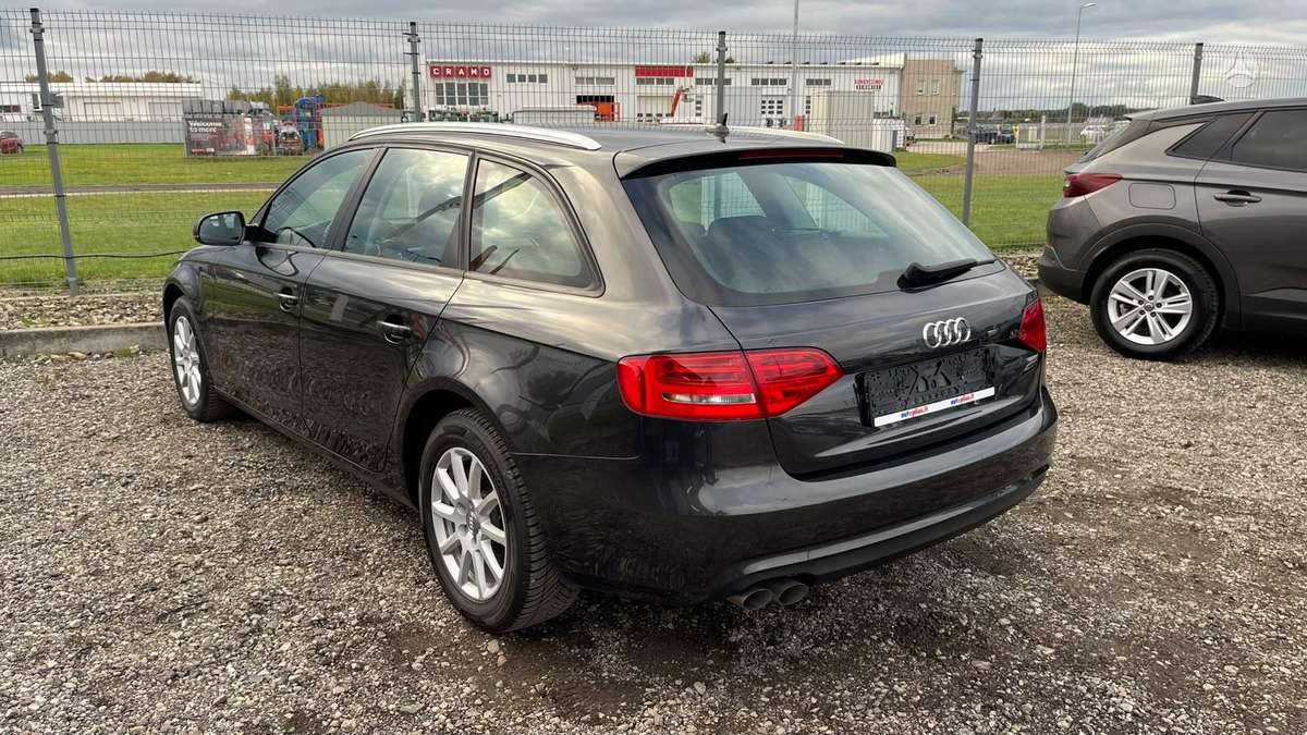Audi A4 2013 — photo 11