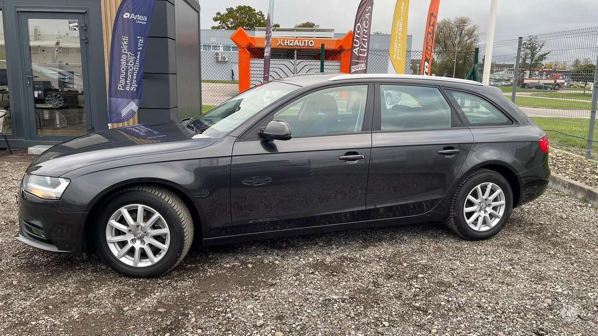 Audi A4 2013 — photo 12