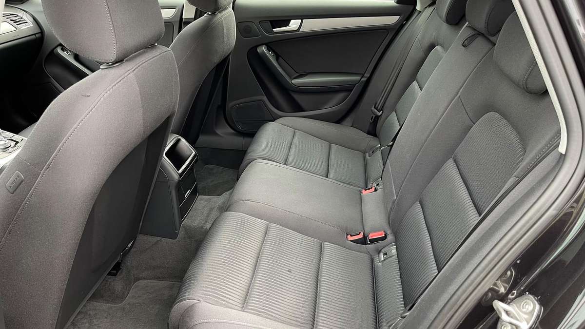 Audi A4 2013 — photo 15