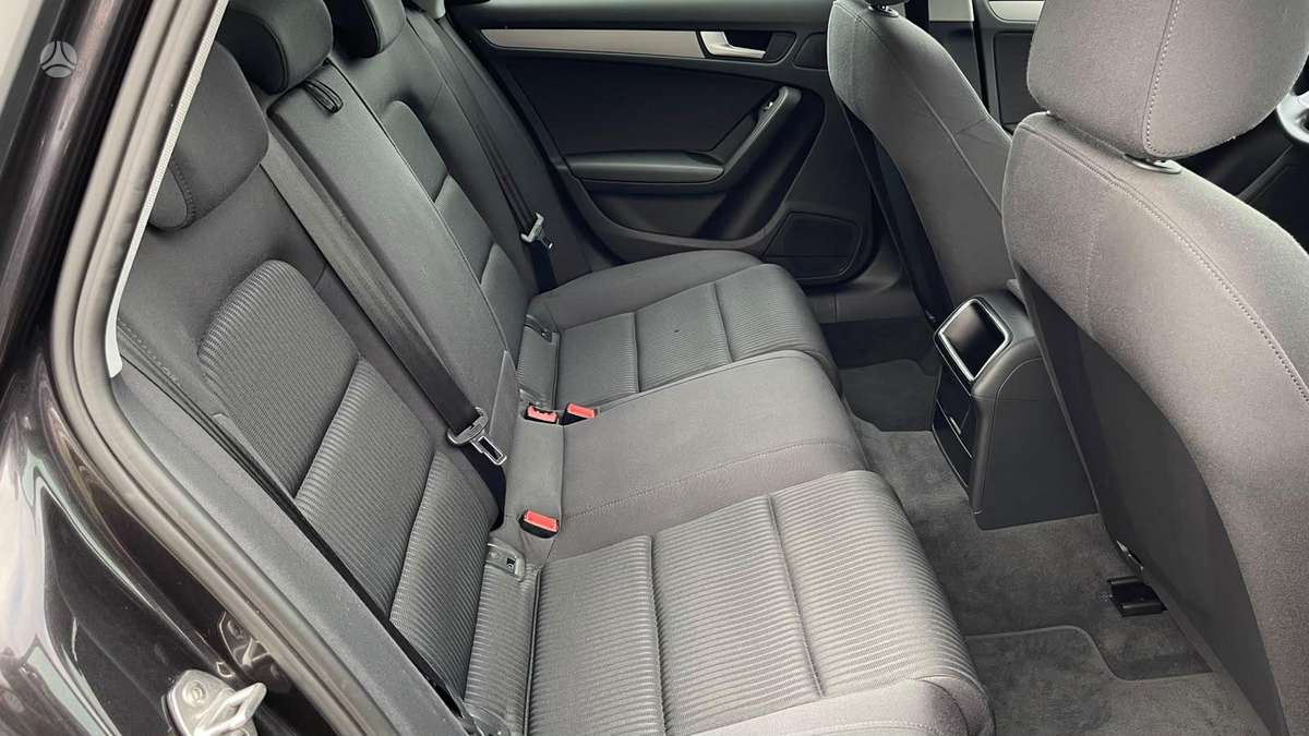 Audi A4 2013 — photo 17