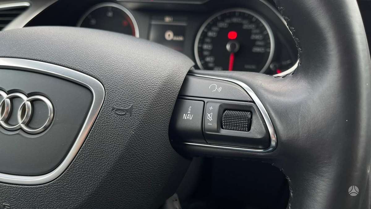 Audi A4 2013 — photo 19
