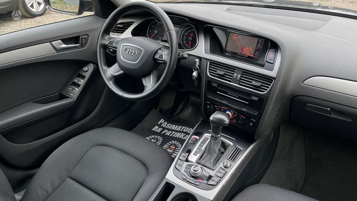 Audi A4 2013 — photo 22