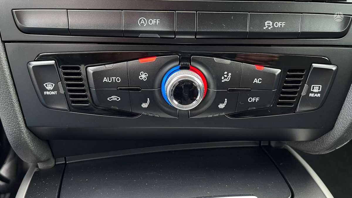 Audi A4 2013 — photo 27