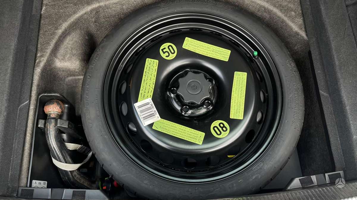 Audi A4 2013 — photo 32